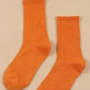 7純色高彈力中筒襪（舒適透氣款）